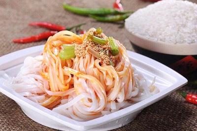 涼皮先生加盟品牌作為餐飲行業(yè)的翹楚,歡迎白領(lǐng)創(chuàng)業(yè)來(lái)加入