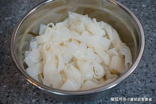 宅家里,70歲奶奶教涼皮做法,做法簡單還營養,30分鐘就上桌