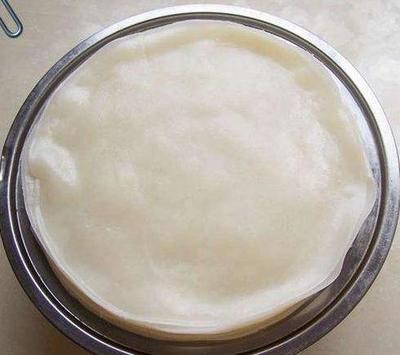 做涼皮時，加鹽，還是加淀粉?都不對，這樣做，涼皮筋道又透亮!